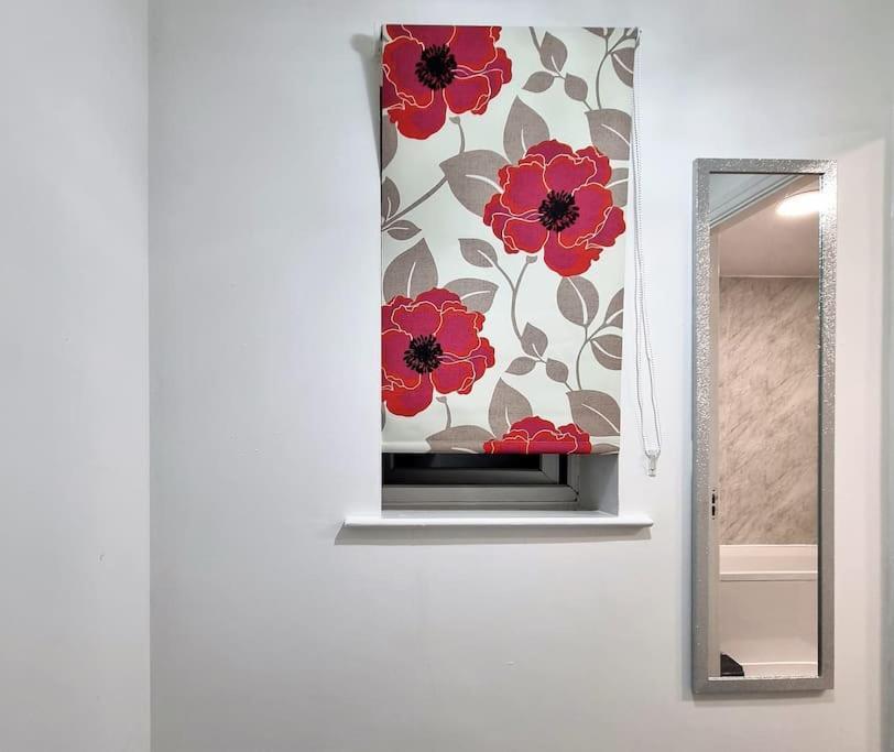 Holiday home *5sm* Setup For Your Relaxed & Amazing + Free Parking + Free Fast Wifi *