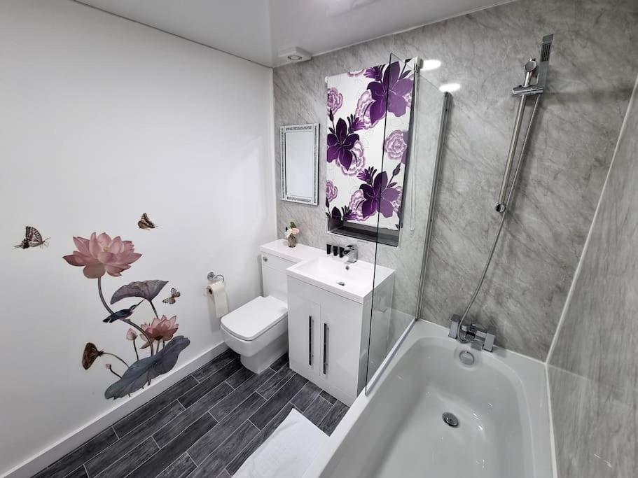 *5sm* Setup For Your Relaxed & Amazing + Free Parking + Free Fast Wifi * Holiday home